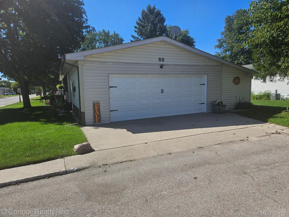 3333 Ravenswood #52 Marysville City, MI 48040