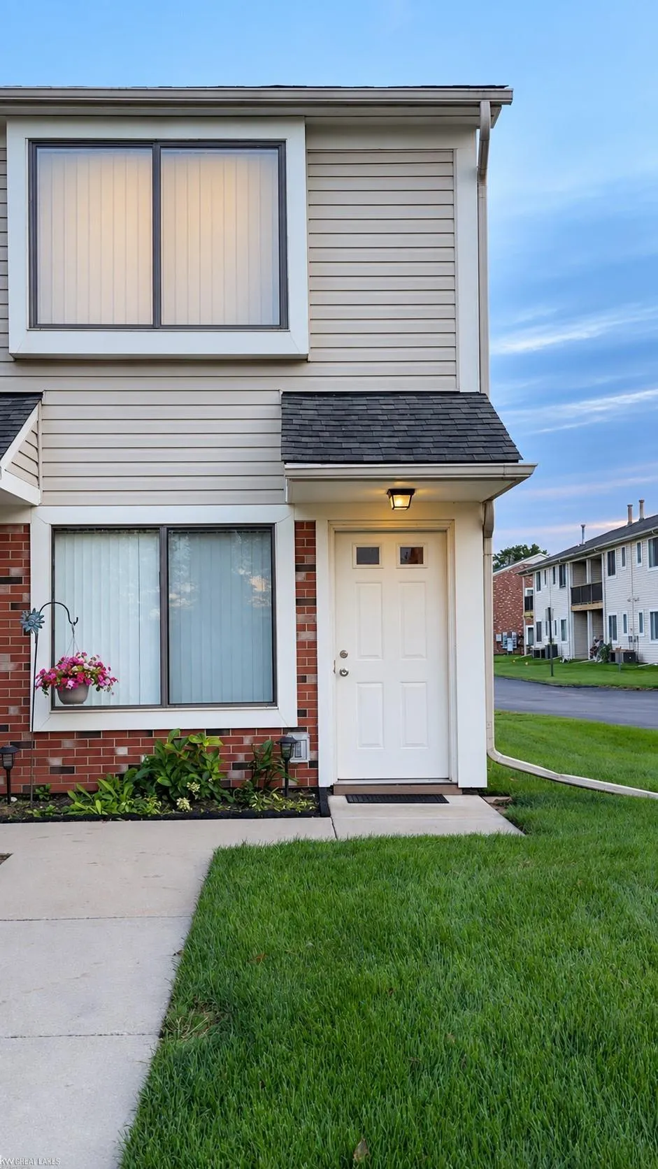 30787 Hidden Pines Lane Roseville City, MI 48066