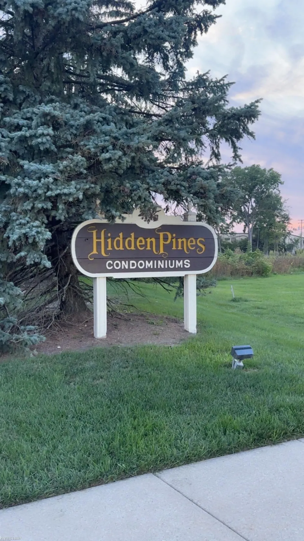 30787 Hidden Pines Lane Roseville City, MI 48066