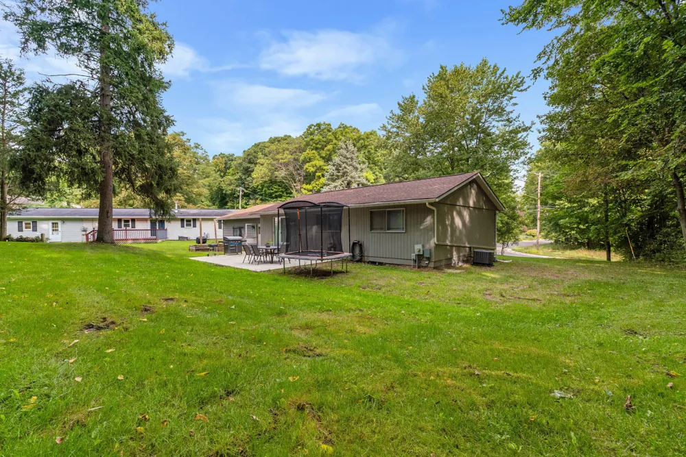 190 W Bacon Street Hillsdale City, MI 49242