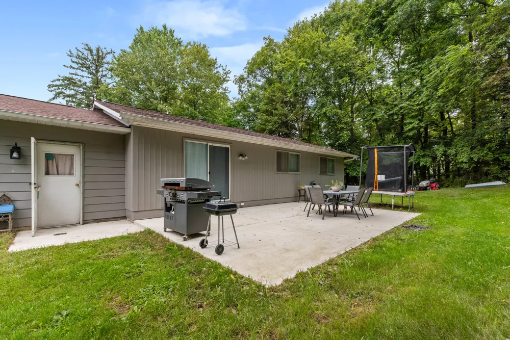 190 W Bacon Street Hillsdale City, MI 49242