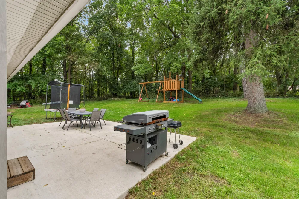 190 W Bacon Street Hillsdale City, MI 49242