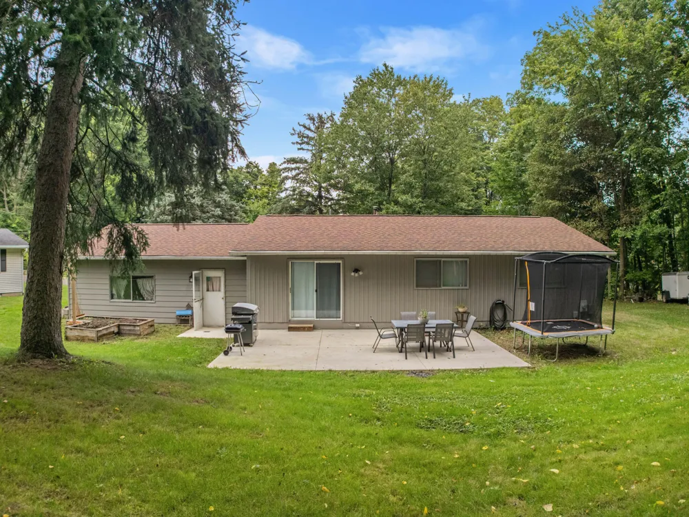 190 W Bacon Street Hillsdale City, MI 49242