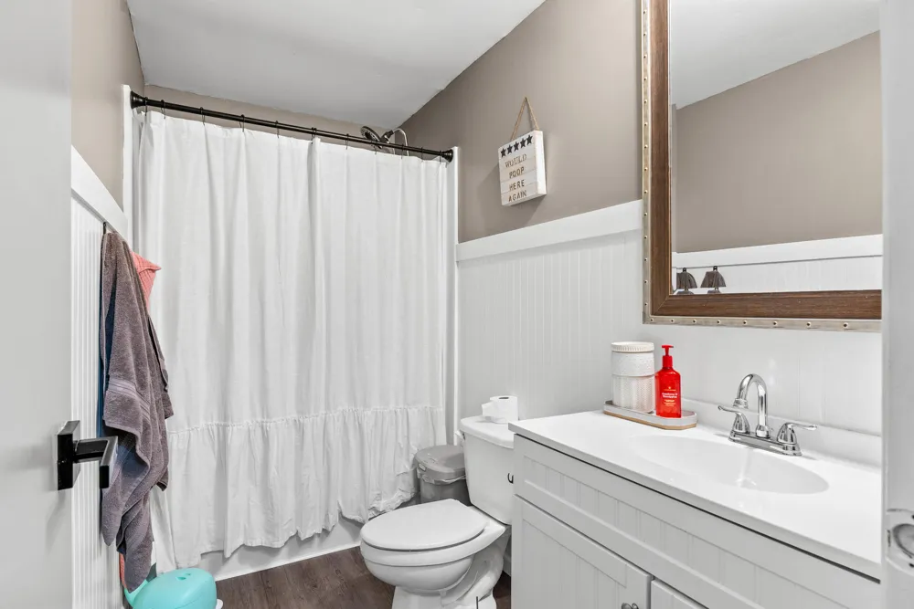 190 W Bacon Street Hillsdale City, MI 49242