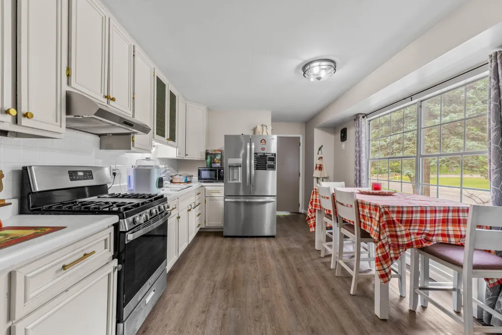 190 W Bacon Street Hillsdale City, MI 49242