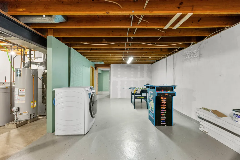 190 W Bacon Street Hillsdale City, MI 49242