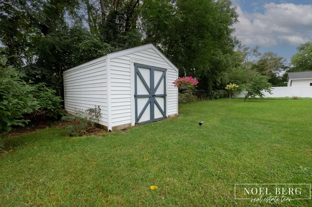 1216 Sycamore Drive Georgetown Charter Township, MI 49428