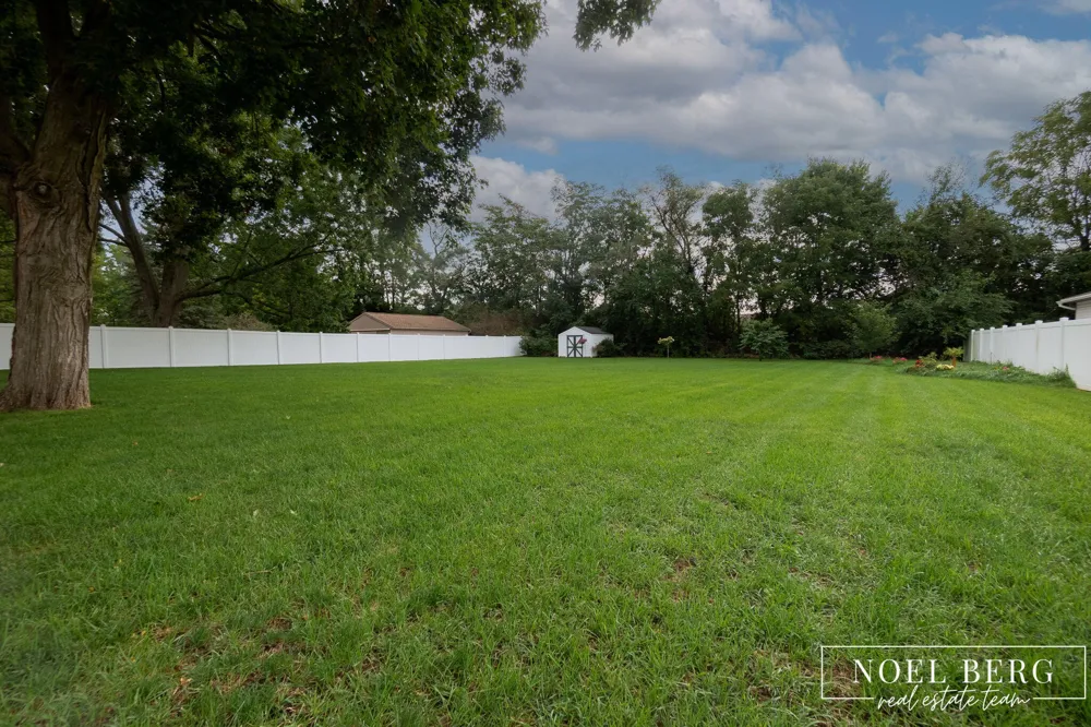 1216 Sycamore Drive Georgetown Charter Township, MI 49428