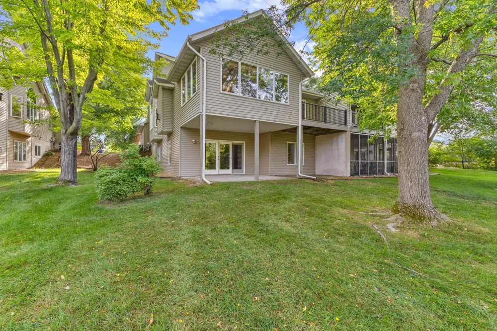 1478 Violet Lane Eagan, MN 55122