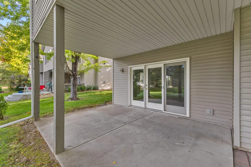 1478 Violet Lane Eagan, MN 55122
