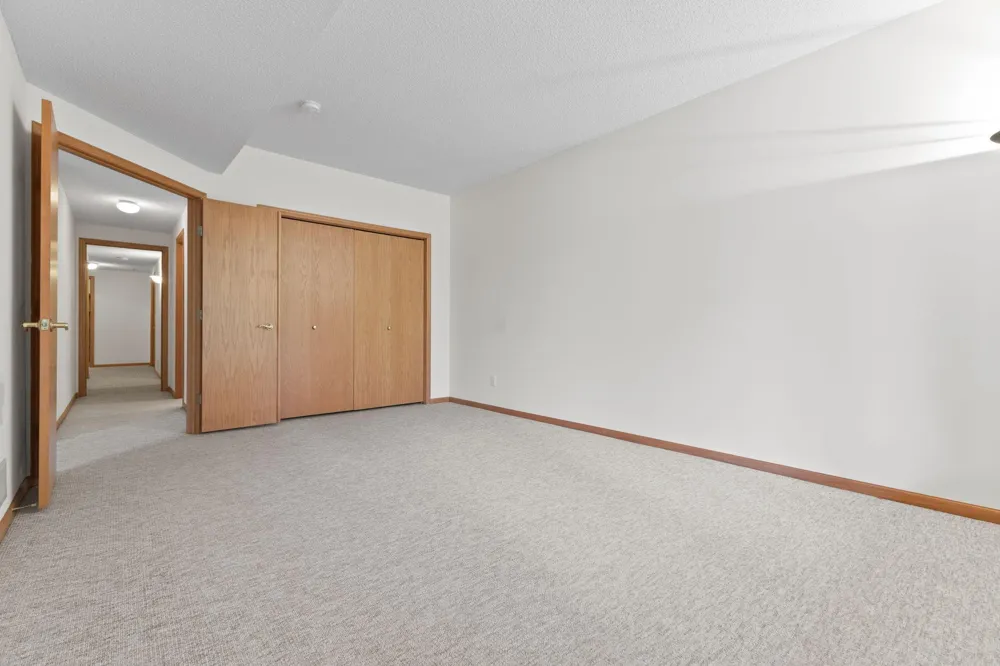 1478 Violet Lane Eagan, MN 55122