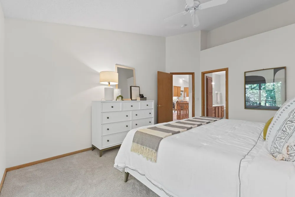 1478 Violet Lane Eagan, MN 55122