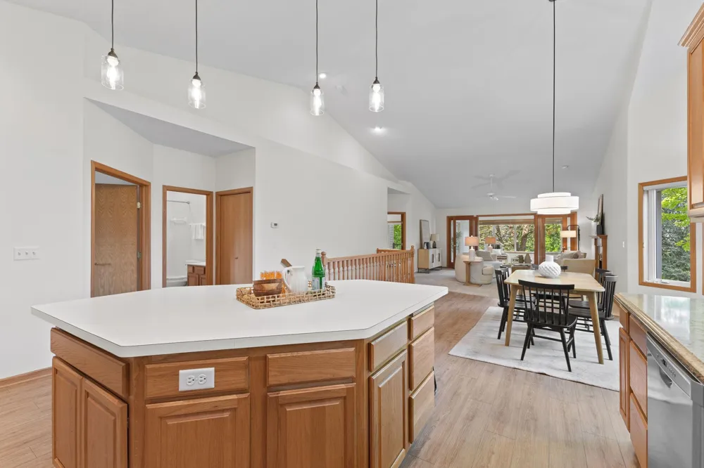 1478 Violet Lane Eagan, MN 55122
