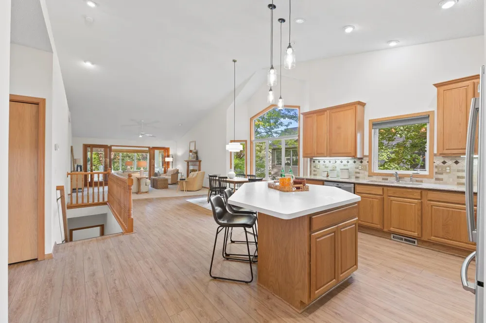 1478 Violet Lane Eagan, MN 55122