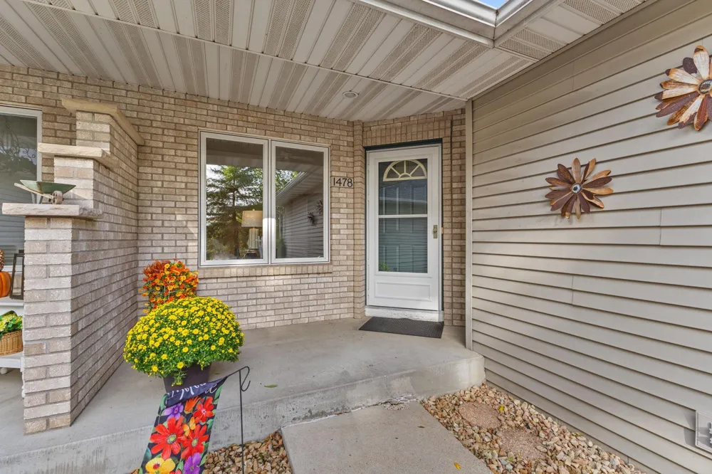 1478 Violet Lane Eagan, MN 55122