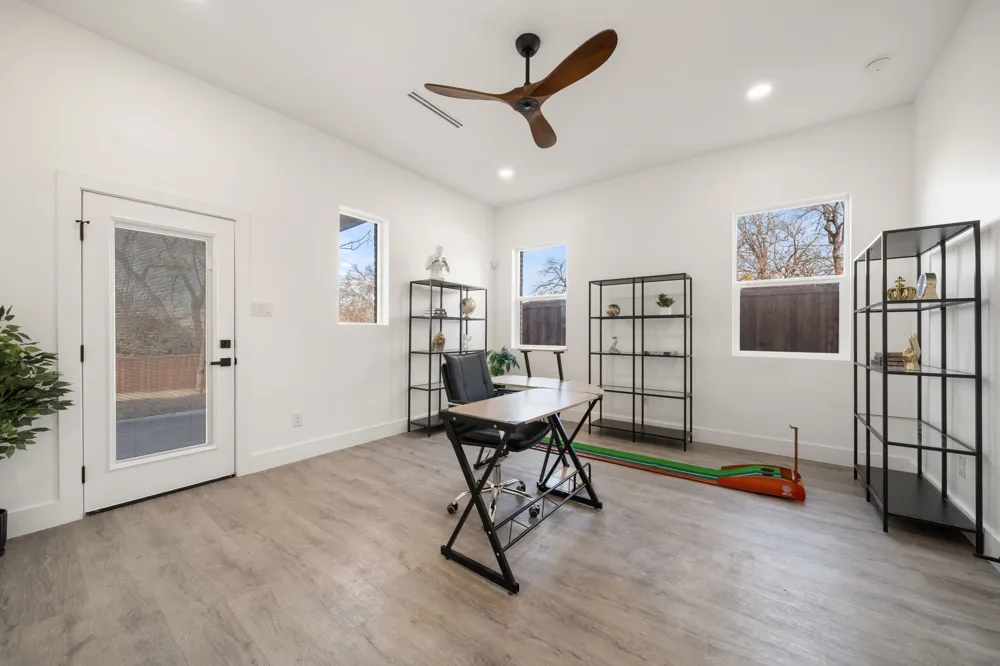 1919 Pollard Street Dallas, TX 75208