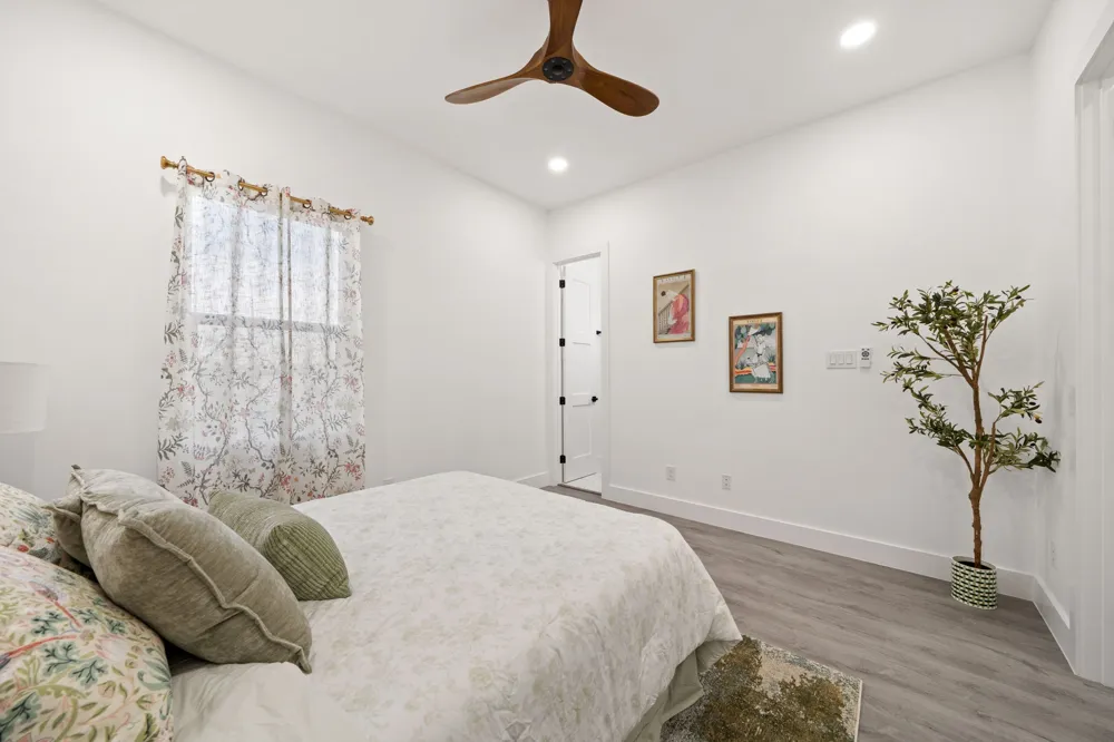 1919 Pollard Street Dallas, TX 75208