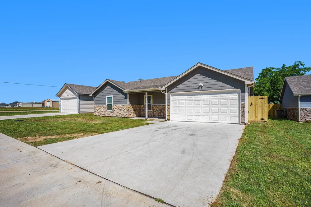 405 Whitney Court Rio Vista, TX 76093