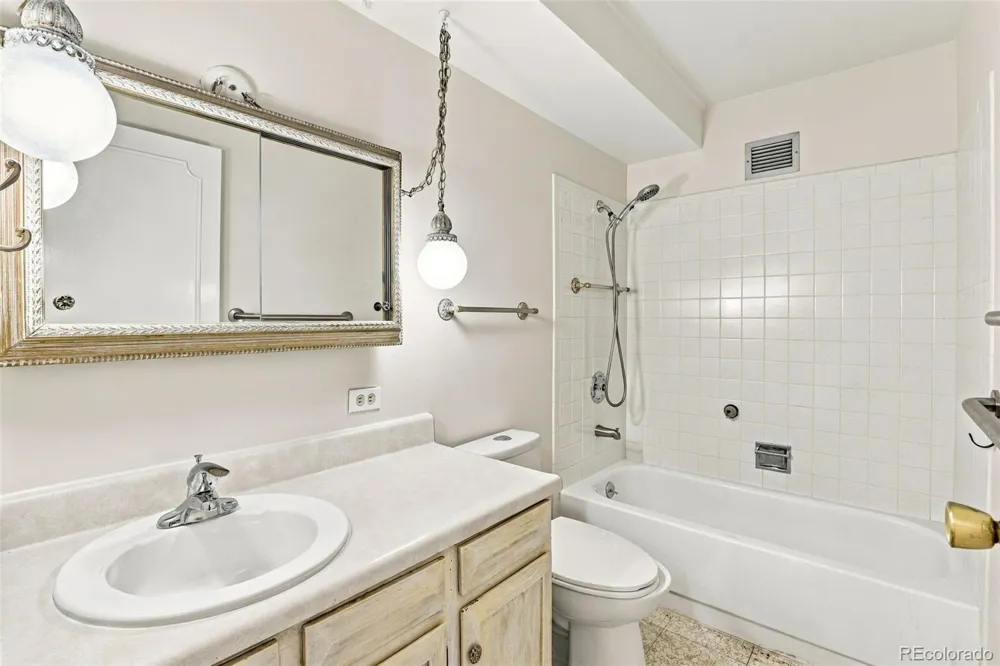 13635 E Bates Avenue #212 Aurora, CO 80014