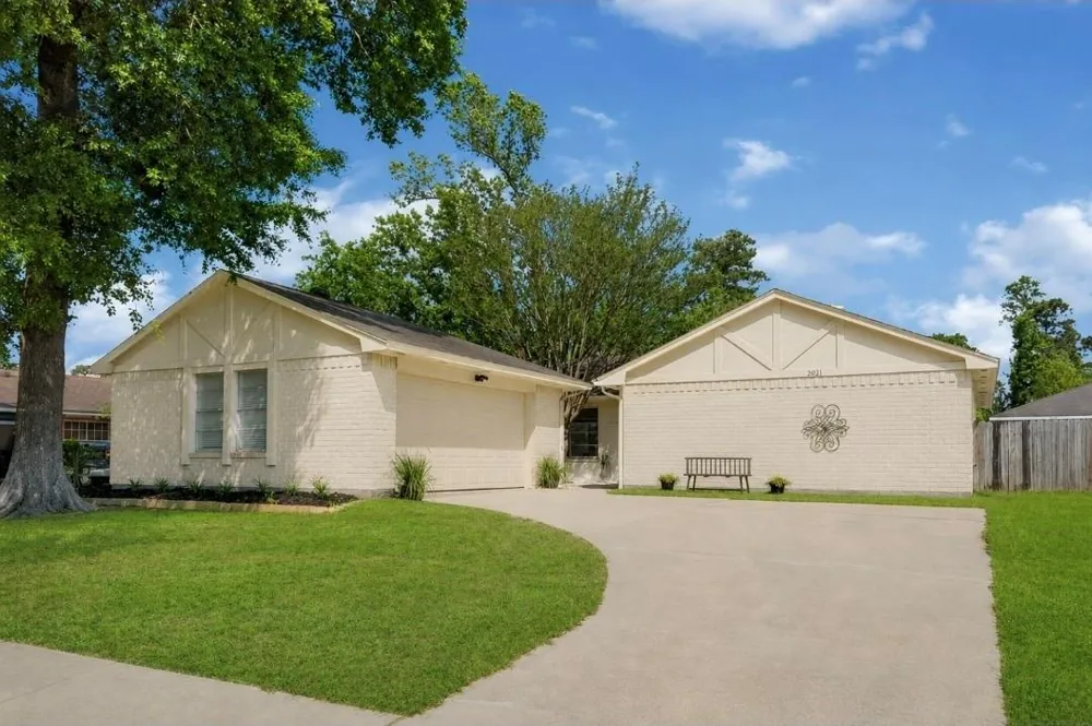 6611 Archgate Drive Spring, TX 77373