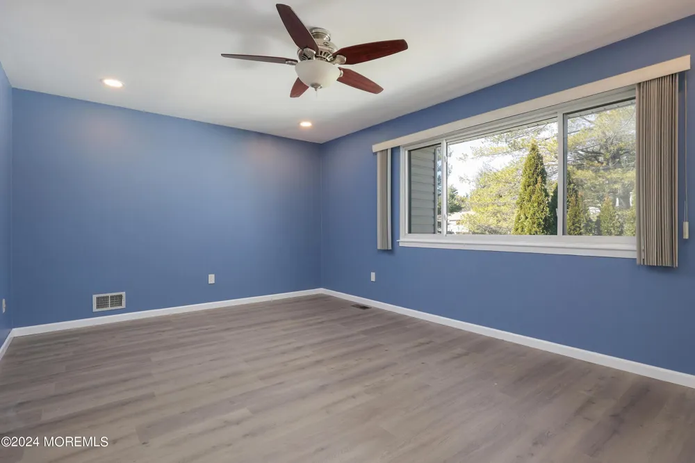 2 Elizabeth Court Tinton Falls, NJ 07724