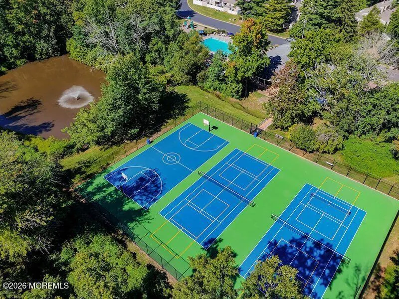 2 Elizabeth Court Tinton Falls, NJ 07724