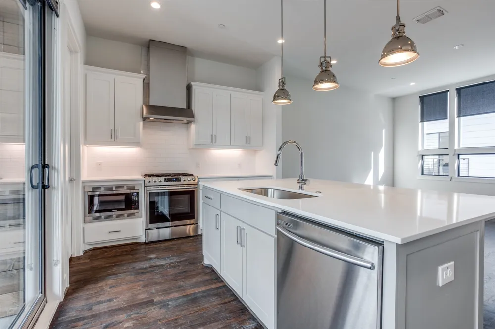 2215 Moser Avenue #103 Dallas, TX 75206