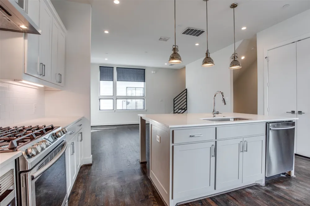 2215 Moser Avenue #103 Dallas, TX 75206
