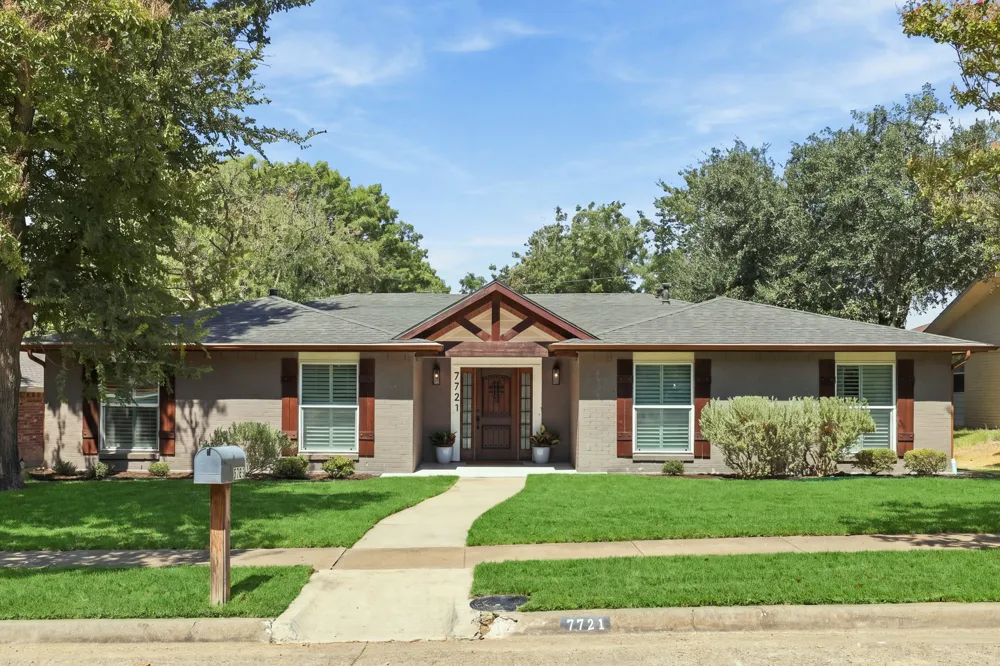 7721 El Padre Lane Dallas, TX 75248