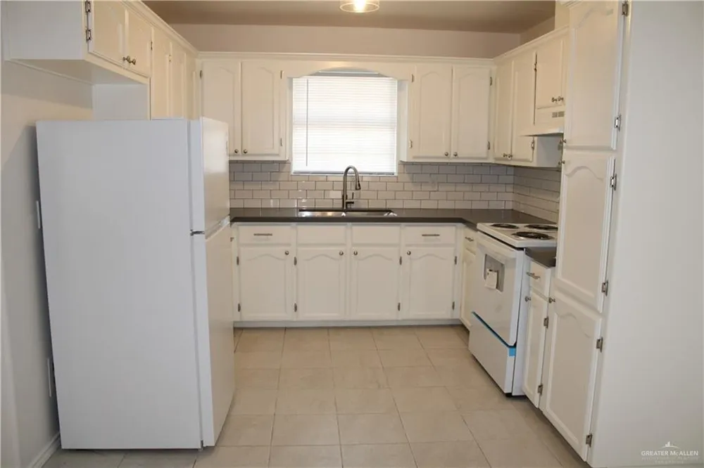 1408 Pine Street #C Weslaco, TX 78596