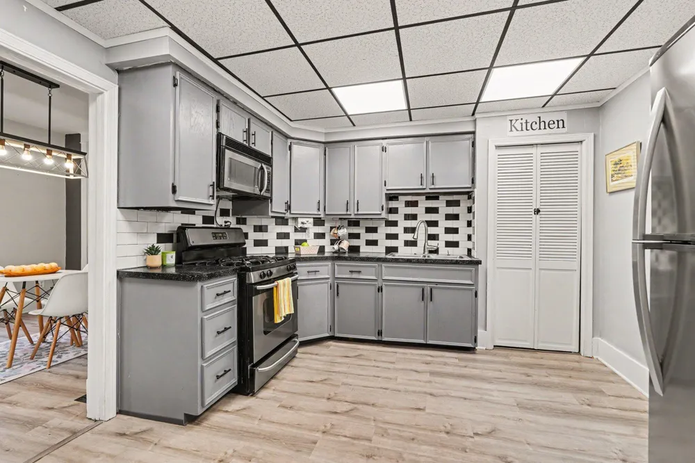 1537 Powers Avenue NW Grand Rapids City, MI 49504