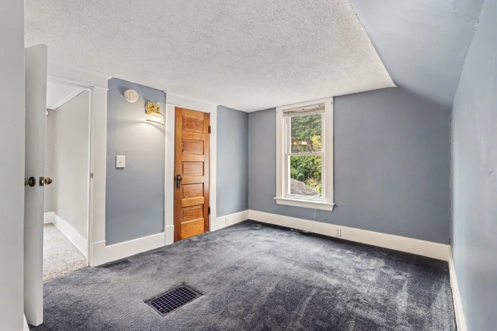 1537 Powers Avenue NW Grand Rapids City, MI 49504