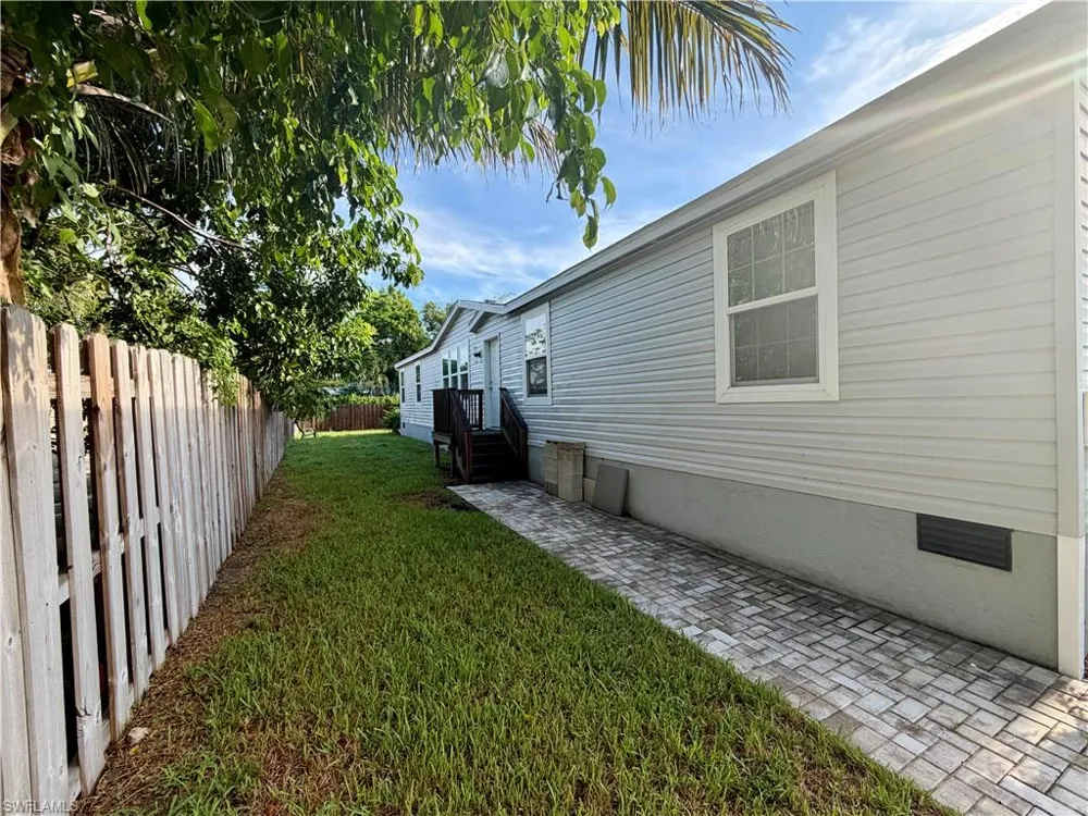 755 Ridgewood Drive West Palm Beach, FL 33405