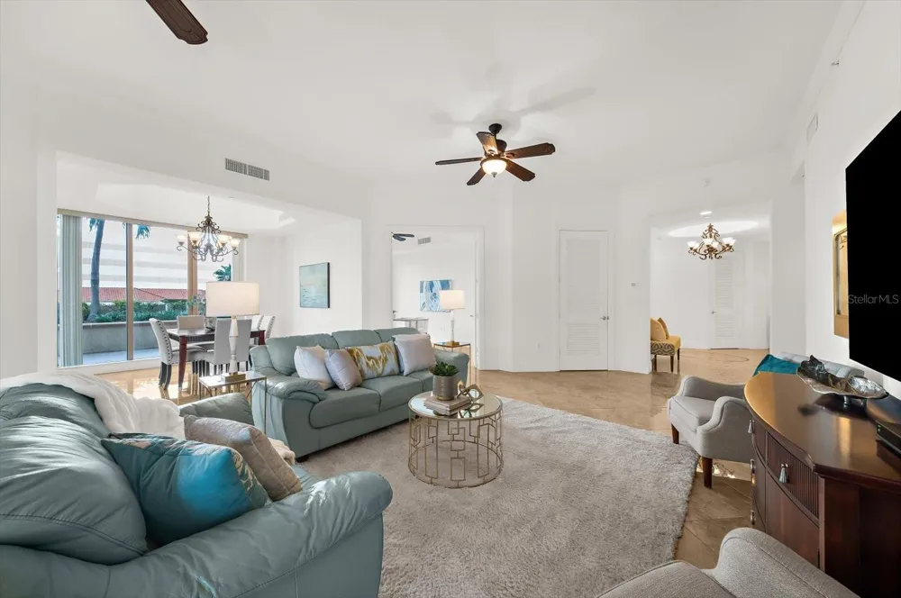 11 BAYMONT STREET #308 Clearwater Beach, FL 33767