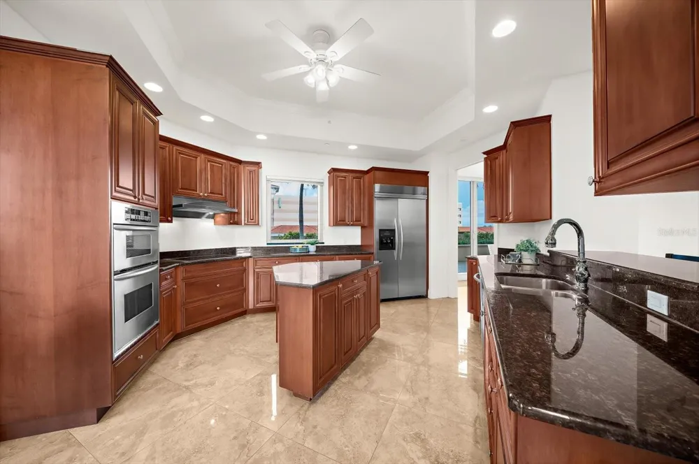 11 BAYMONT STREET #308 Clearwater Beach, FL 33767