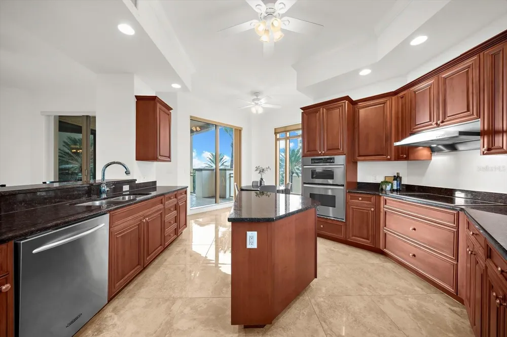 11 BAYMONT STREET #308 Clearwater Beach, FL 33767