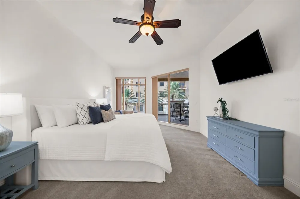 11 BAYMONT STREET #308 Clearwater Beach, FL 33767