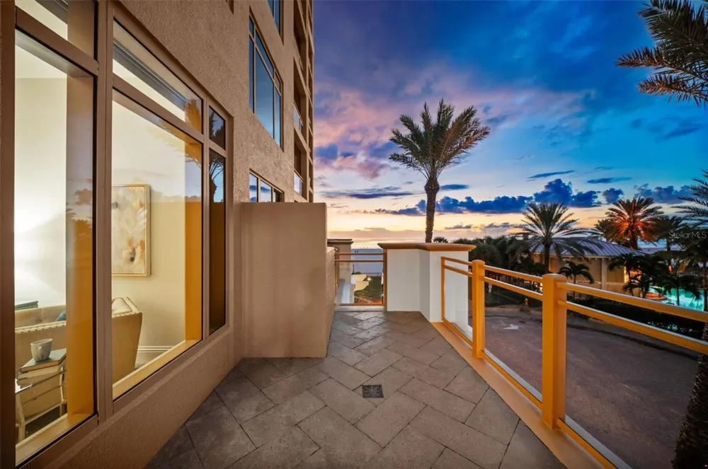 11 BAYMONT STREET #308 Clearwater Beach, FL 33767
