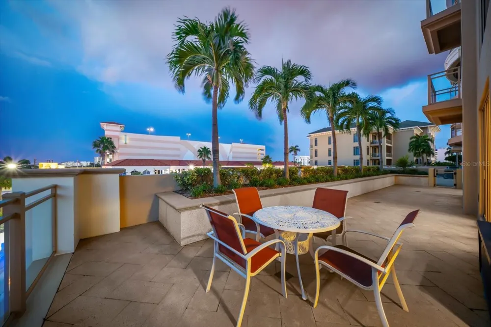 11 BAYMONT STREET #308 Clearwater Beach, FL 33767