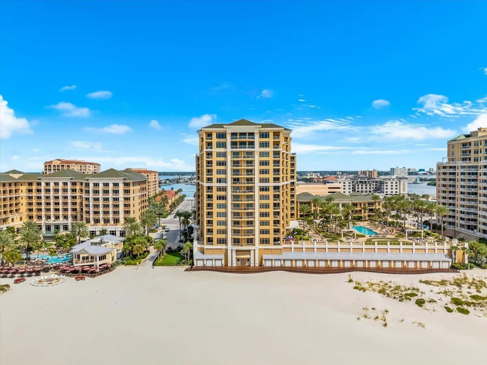 11 BAYMONT STREET #308 Clearwater Beach, FL 33767