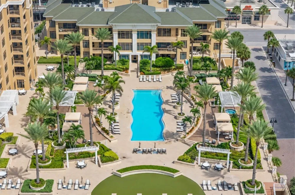11 BAYMONT STREET #308 Clearwater Beach, FL 33767