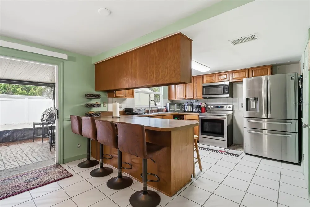 3118 RIVER COVE DRIVE Tampa, FL 33614