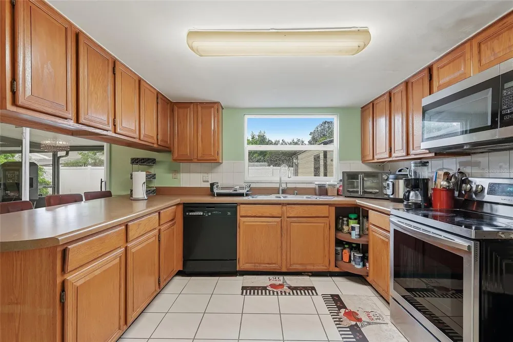3118 RIVER COVE DRIVE Tampa, FL 33614