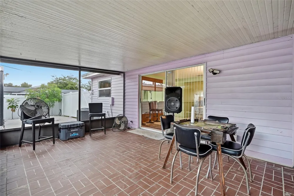 3118 RIVER COVE DRIVE Tampa, FL 33614
