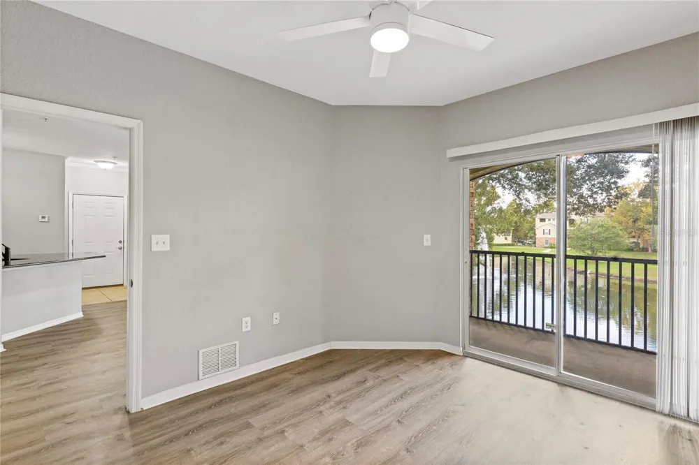 10105 COURTNEY OAKS CIRCLE #203 Tampa, FL 33619