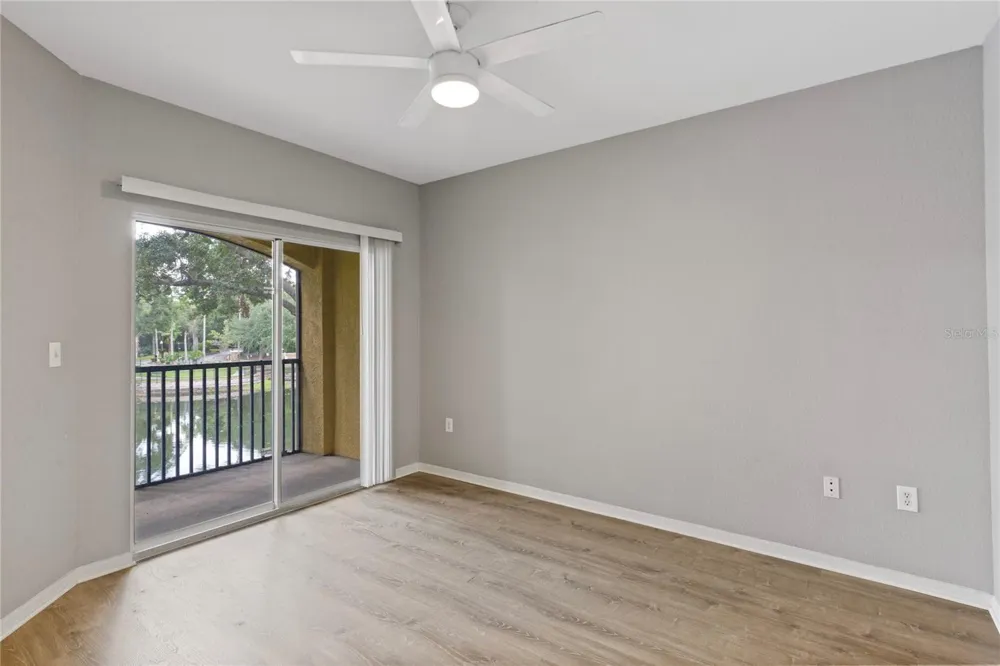 10105 COURTNEY OAKS CIRCLE #203 Tampa, FL 33619