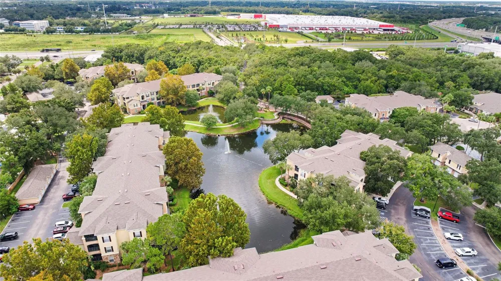 10105 COURTNEY OAKS CIRCLE #203 Tampa, FL 33619