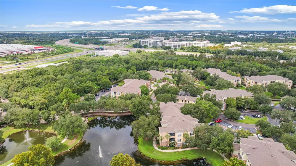 10105 COURTNEY OAKS CIRCLE #203 Tampa, FL 33619