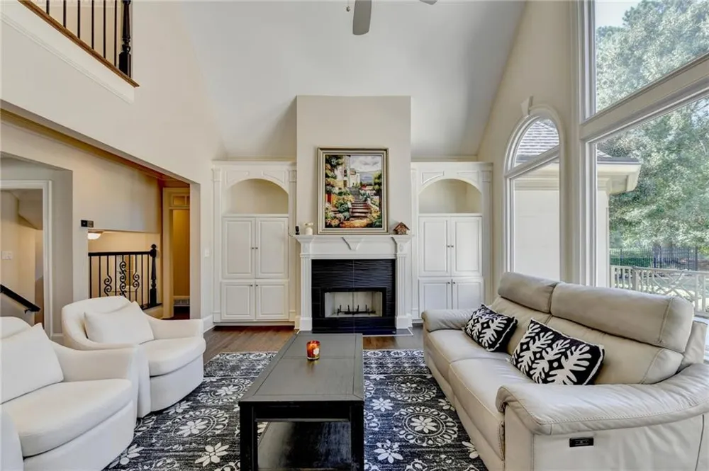 8015 ST MARLO COUNTRY CLUB PARKWAY Duluth, GA 30097