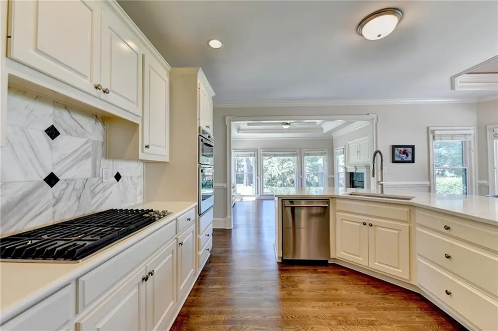 8015 ST MARLO COUNTRY CLUB PARKWAY Duluth, GA 30097